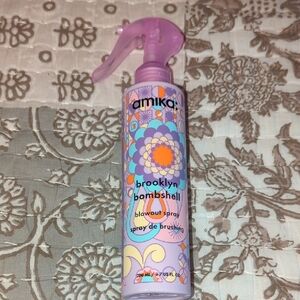 Amika Brooklyn Bombshell Blowout Spray